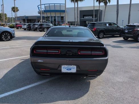 Used 2022 Dodge Challenger GT RWD image 5