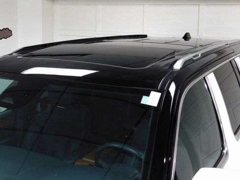 Used 2022 Jeep Grand Wagoneer Series II w/ Convenience Group III image 20