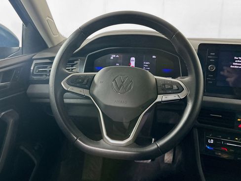 Used 2025 Volkswagen Jetta SE image 18