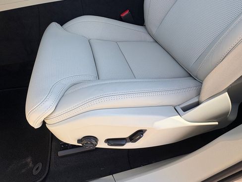 New 2026 Volvo XC60 B5 Ultra w/ Protection Package Premier image 20