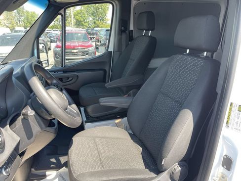 Used 2020 Mercedes-Benz Sprinter 3500 w/ Driver Convenience Package image 6