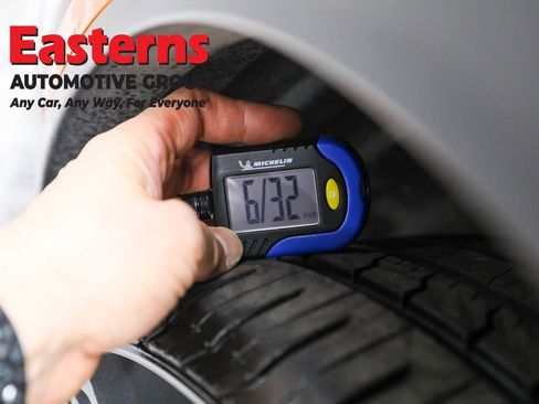 Used 2024 Mitsubishi Outlander SE image 28