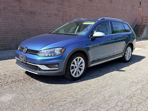 Used 2019 Volkswagen Golf Alltrack SE AWD/4WD image 1