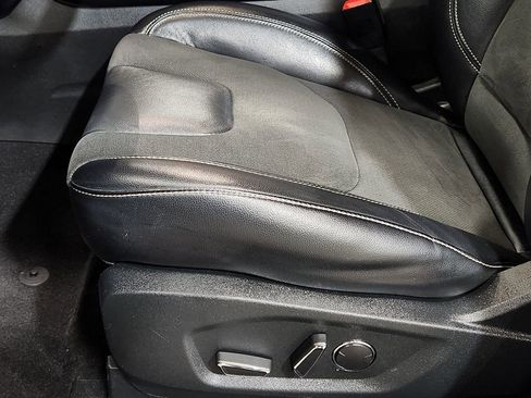 Used 2019 Ford Edge ST image 45