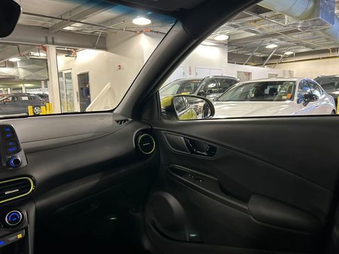 Used 2020 Hyundai Kona Ultimate w/ Cargo Package image 25