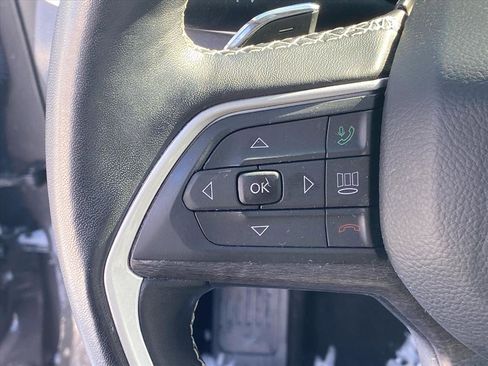 Used 2022 Jeep Grand Cherokee L Limited image 15