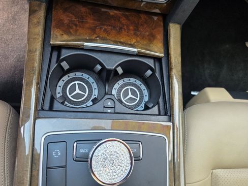 Used 2010 Mercedes-Benz E 350 Luxury image 25