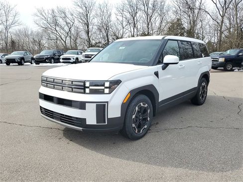 New 2026 Hyundai Santa Fe SE image 2