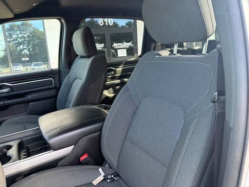 Used 2023 RAM 1500 Big Horn AWD/4WD image 3