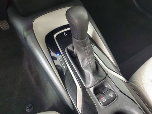 Used 2022 Toyota Corolla LE image 18