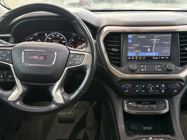 Used 2021 GMC Acadia Denali w/ Denali Technology Package FWD image 3