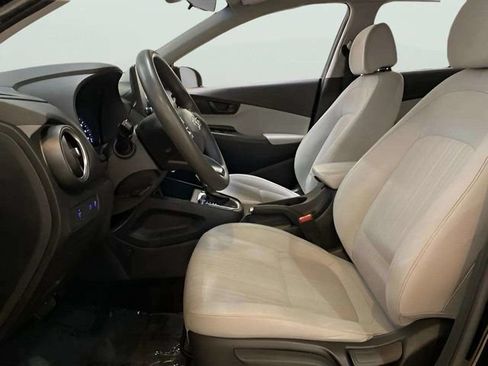 Used 2022 Hyundai Kona SEL FWD image 33