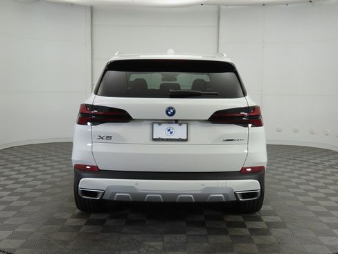 Used 2026 BMW X5 xDrive50e w/ Executive Package image 7