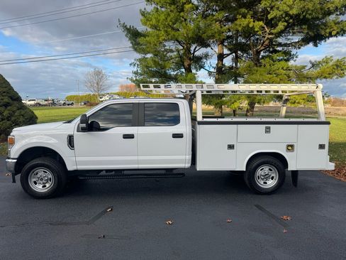 Used 2022 Ford F350 XL w/ Power Equipment Group image 3