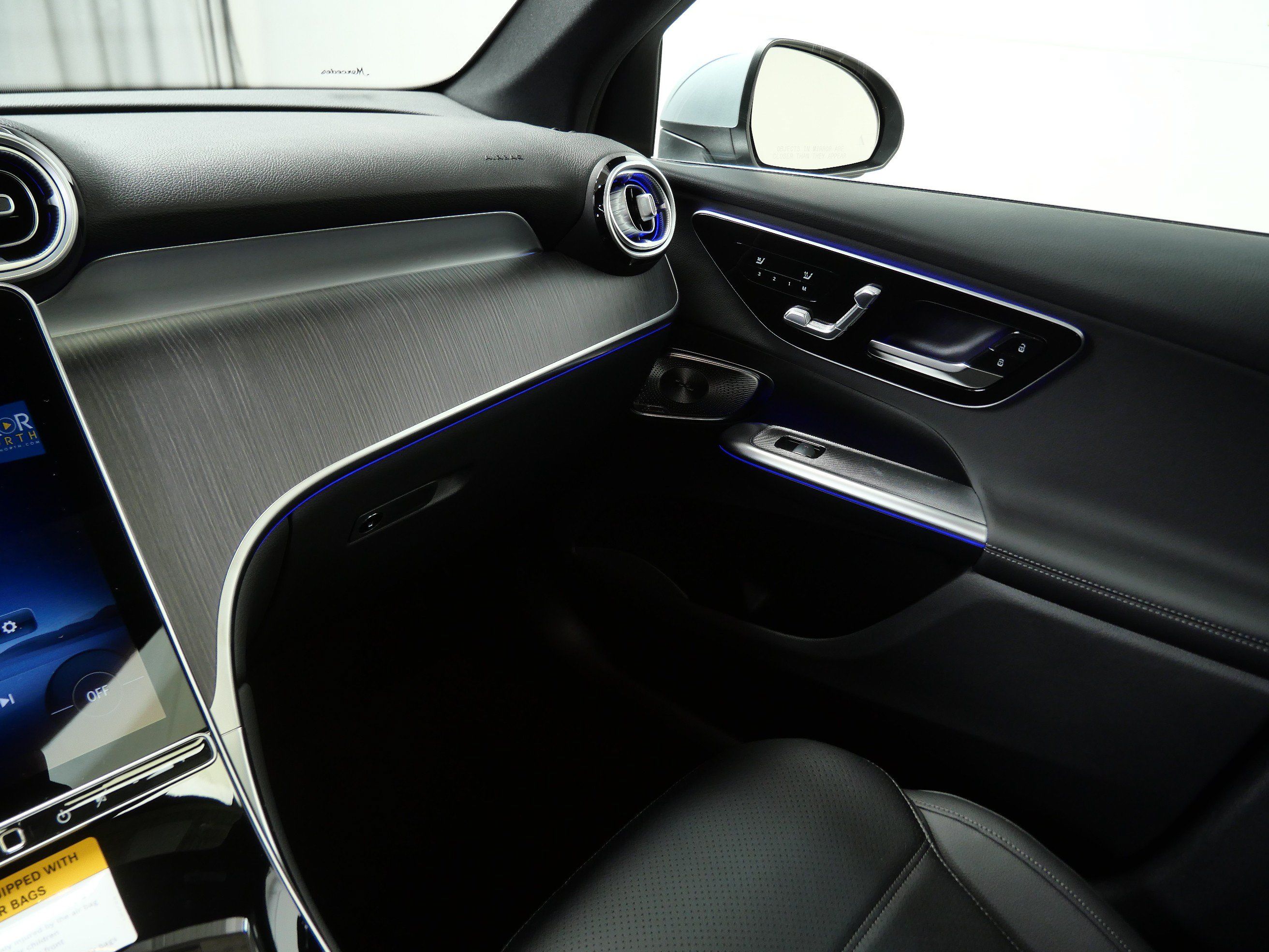 New 2026 Mercedes-Benz GLC 300 4MATIC image 11