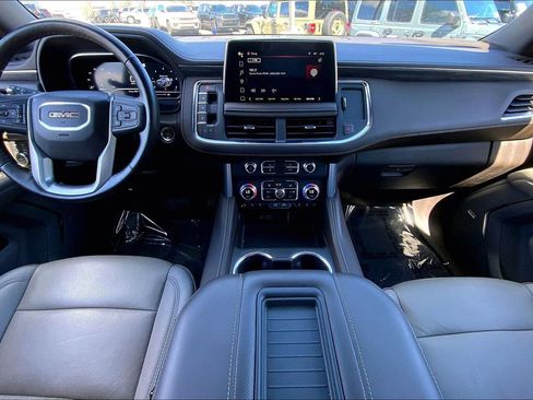 Used 2022 GMC Yukon SLT w/ SLT Premium Package image 15