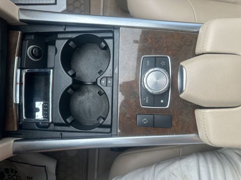 Used 2014 Mercedes-Benz E 350 Sedan image 27