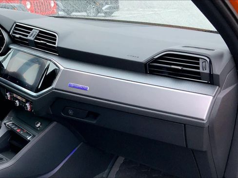 Used 2022 Audi Q3 2.0T Premium Plus image 18