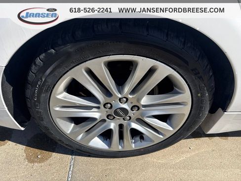 Used 2016 Lincoln MKZ w/ Equipment Group 300A Reserve FWD image 8