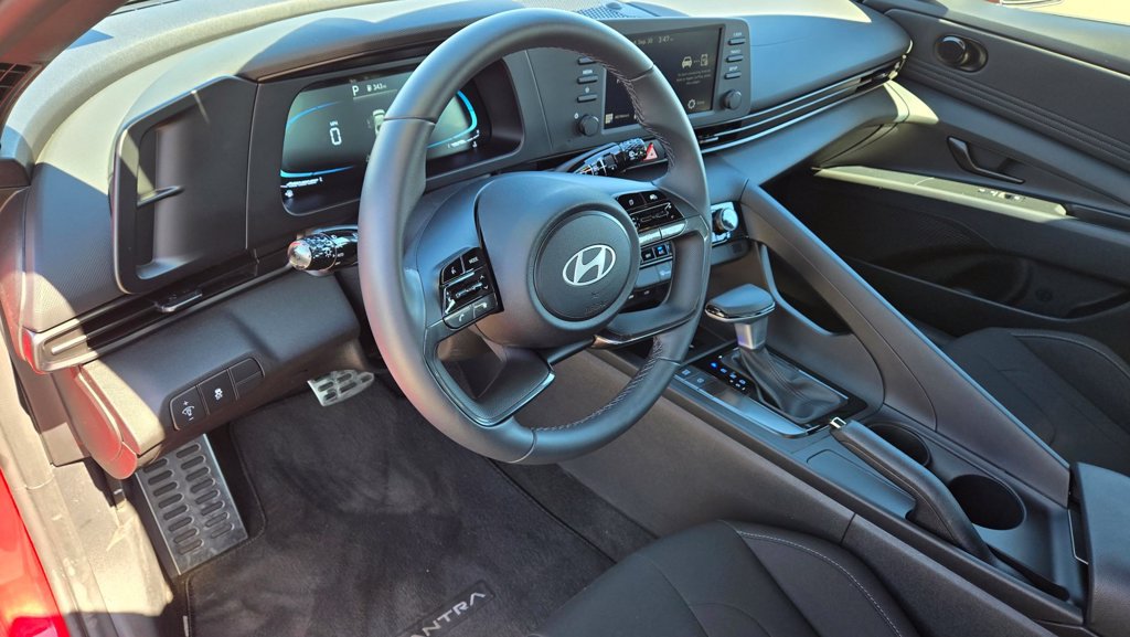 Used 2026 Hyundai Elantra Sport w/ Cargo Package FWD image 9