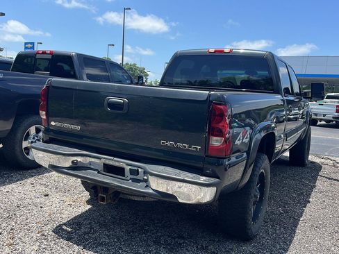 Used 2004 Chevrolet Silverado 2500 LS AWD/4WD image 4