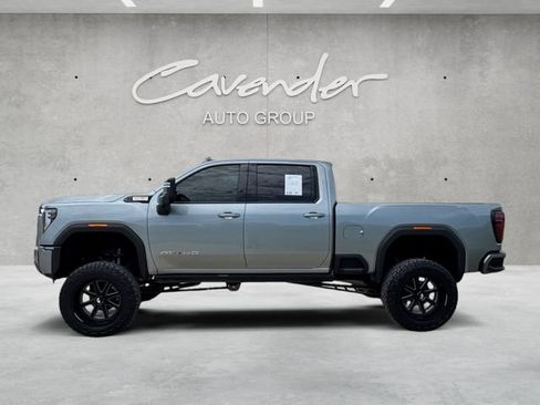 Used 2024 GMC Sierra 2500 AT4 w/ AT4 Premium Plus Package AWD/4WD image 13