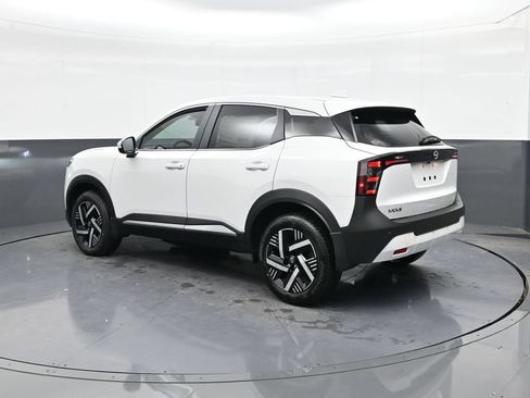 Used 2025 Nissan Kicks SV FWD image 7