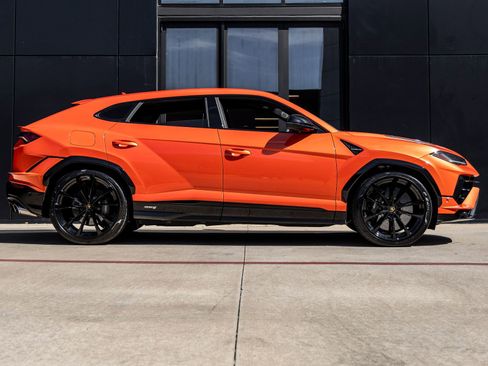Used 2024 Lamborghini Urus S image 10