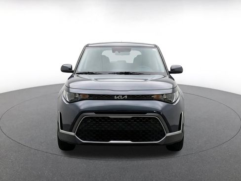 Used 2025 Kia Soul LX w/ LX Technology Package FWD image 2