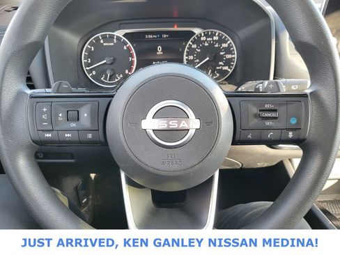 Certified 2023 Nissan Rogue SV image 12