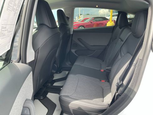 Used 2026 Tesla Model Y 2WD image 14