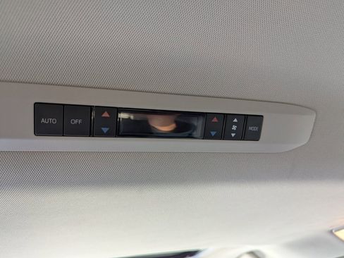 Used 2024 Toyota Sienna XLE image 21