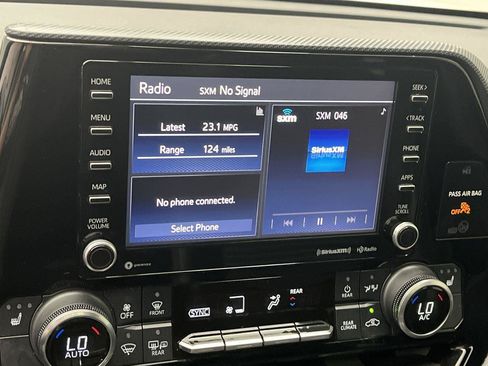Used 2022 Toyota Highlander XSE AWD/4WD image 20