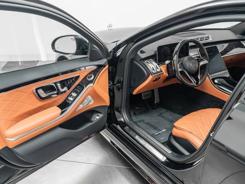 Used 2025 Mercedes-Benz S 580e 4MATIC Sedan image 22