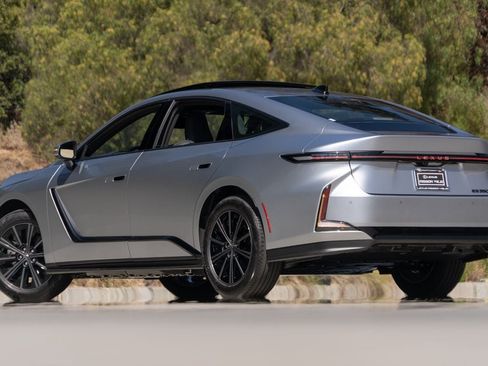 New 2026 Lexus ES 350e w/ Convenience Package FWD image 3