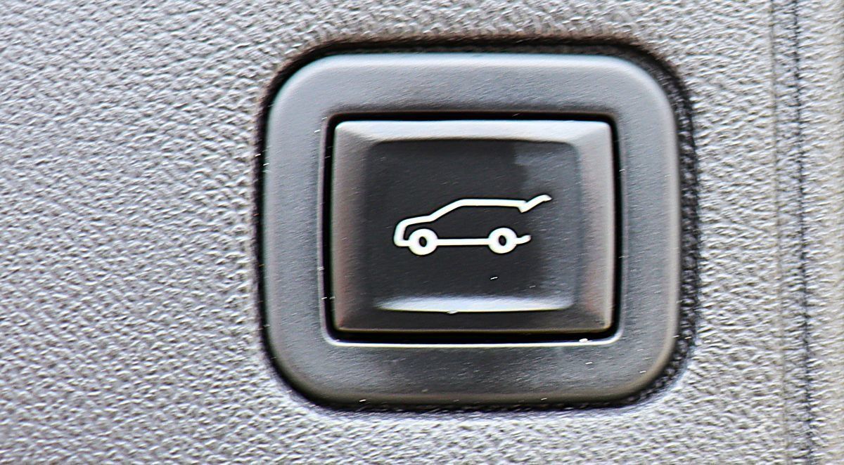 Used 2023 GMC Terrain SLT AWD/4WD image 26