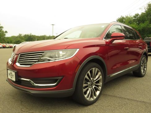 Used 2016 Lincoln MKX Reserve w/ Driver Assistance Package AWD/4WD image 1