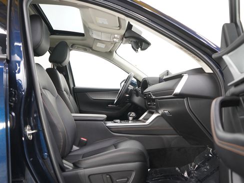 Certified 2024 MAZDA CX-90 Plug-In Hybrid w/ Preferred AWD/4WD image 11