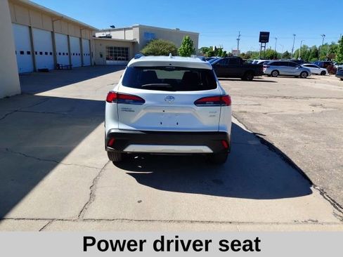 Used 2024 Toyota Corolla Cross XLE AWD/4WD image 6