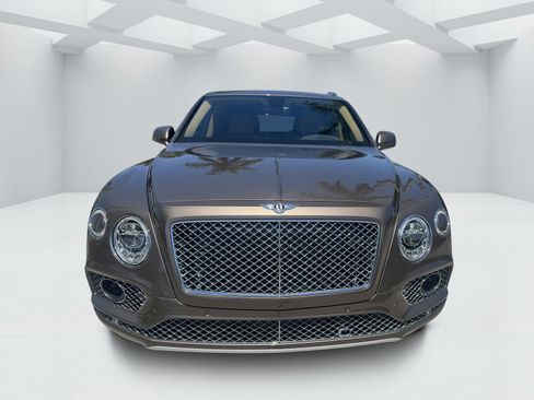 Used 2018 Bentley Bentayga image 7