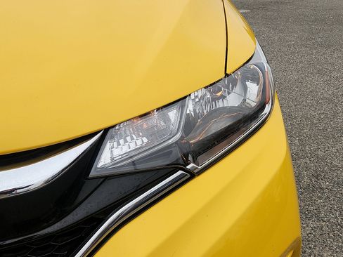 Used 2018 Honda Fit EX image 9