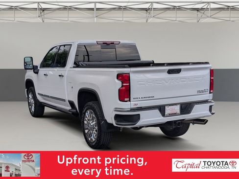 Used 2025 Chevrolet Silverado 2500 High Country w/ High Country Premium Package AWD/4WD image 5