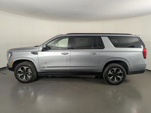 Used 2025 GMC Yukon XL AT4 w/ AT4 Premium Package image 5