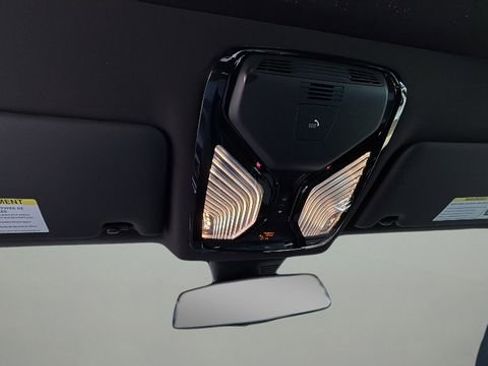 Used 2025 BMW M2 w/ Lighting Package image 27