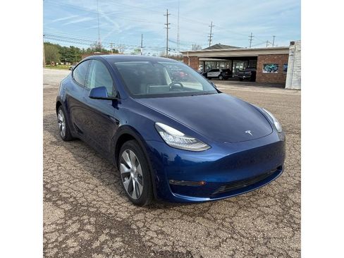 Used 2020 Tesla Model Y Long Range image 2