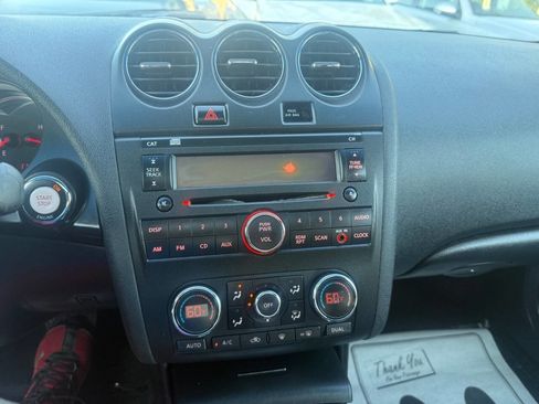 Used 2010 Nissan Altima 2.5 S w/ Convenience Plus Pkg image 9