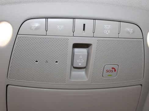 Used 2024 Nissan Armada Platinum w/ Captain's Chairs Package image 57