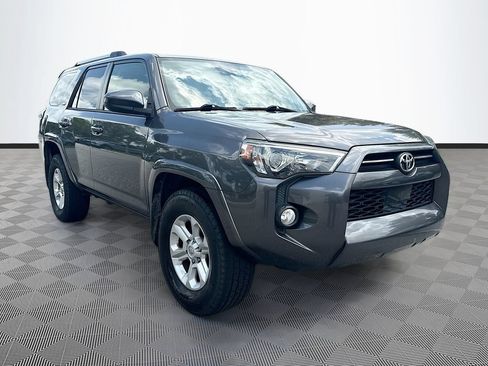 Used 2020 Toyota 4Runner SR5 RWD image 4