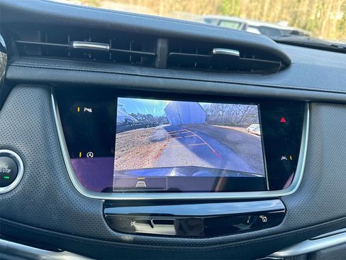 Used 2024 Cadillac XT6 Luxury image 28