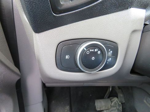 Used 2019 Ford Transit Connect XLT FWD image 13